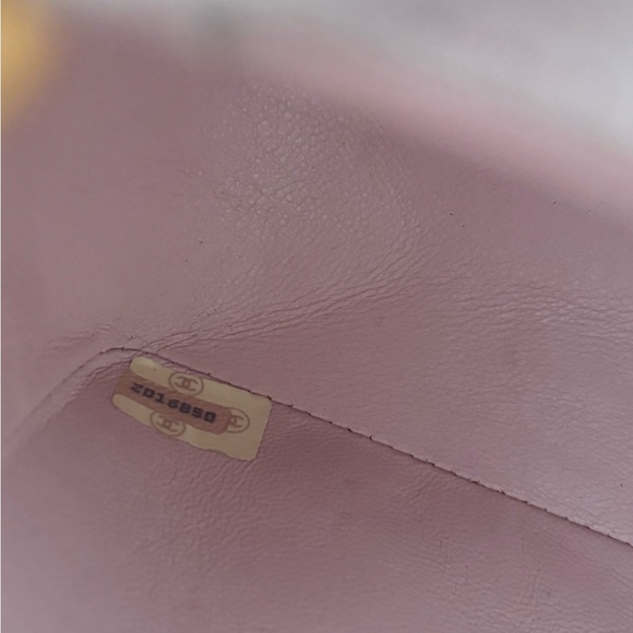 Vintage Pink Chanel Diana - Picture 4 of 13